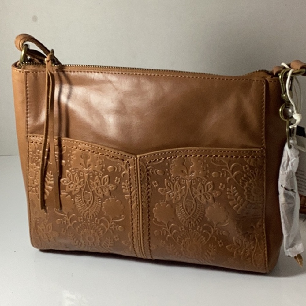 The Sak Alameda Leather Crossbody - Picture 5 of 11